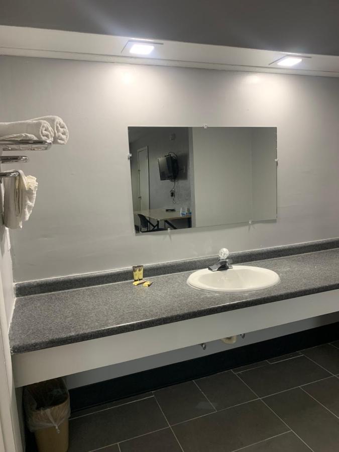 Royalinn Elizabethtown Eksteriør billede